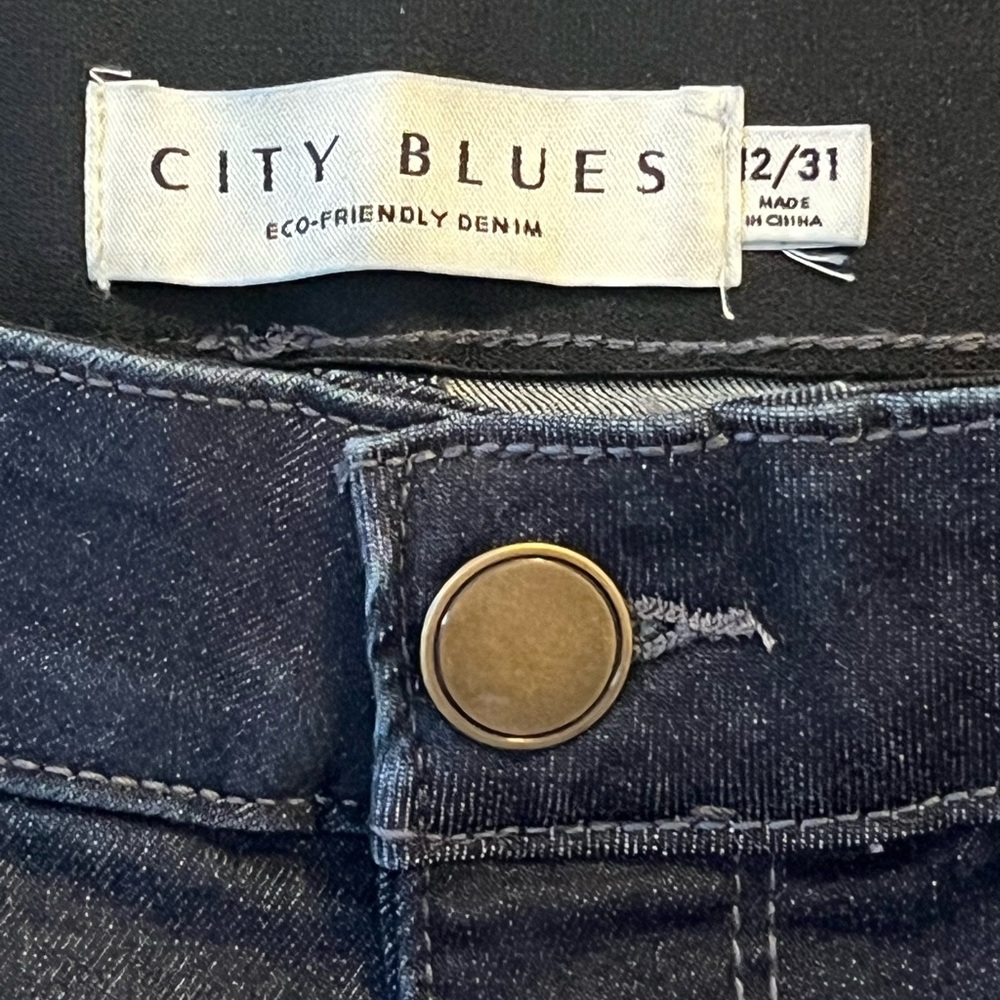 City Blues Women’s Crop Jeans 12/31